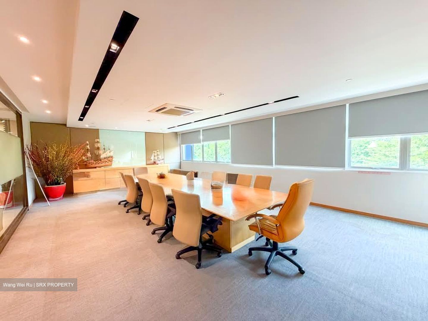 Entrepreneur Business Centre (D14), Factory #622048961